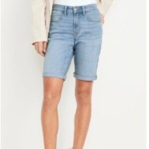 NWT Old Navy women High-Waisted Wow Jean Shorts 9” inseam Size 16 light blue